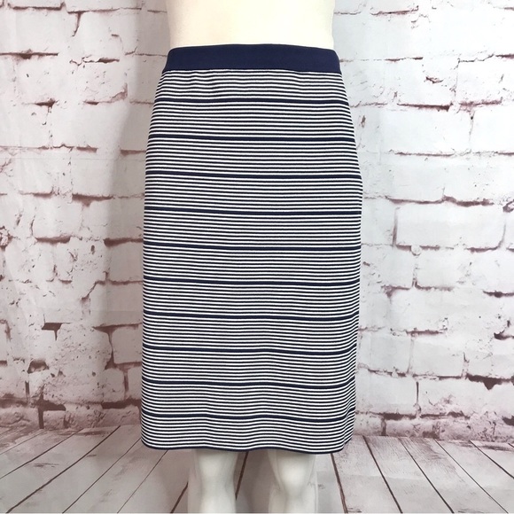 ROMEO + JULIET COUTURE Knit Navy & White Horizontal Stripes Pencil Skirt Size M - Picture 3 of 15